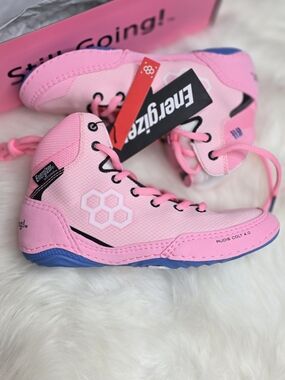 Energizer Wrestling Shoes, Youth 4.5 Womens 6, New With Box